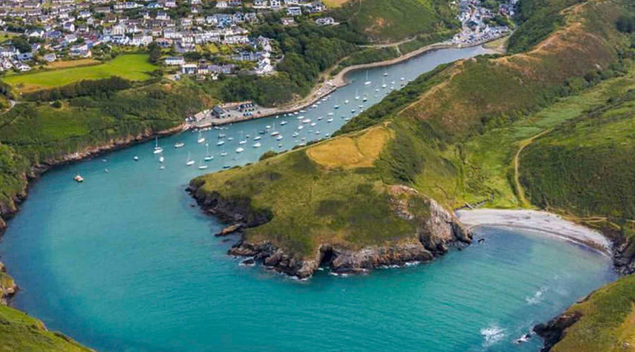 How to have a plastic free beach day in Solva & St Davids